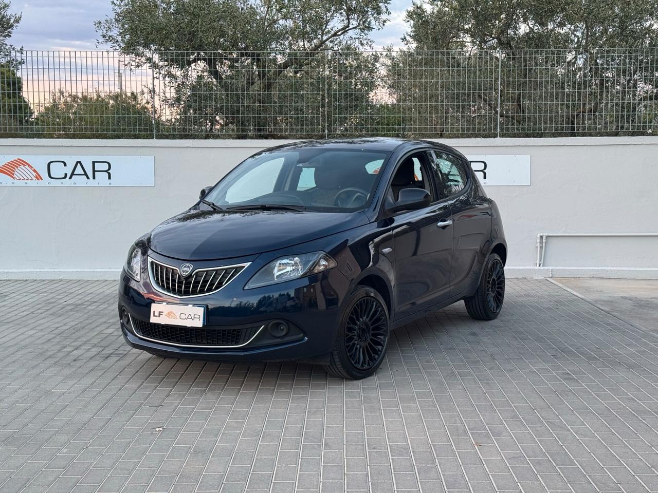 Lancia Ypsilon 1.0 FireFly 5 porte S&S Hybrid Ecochic Gold 70 cv