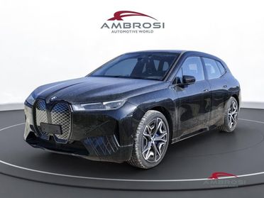 BMW iX xDrive40 Pacchetto Sportivo Edition Signature