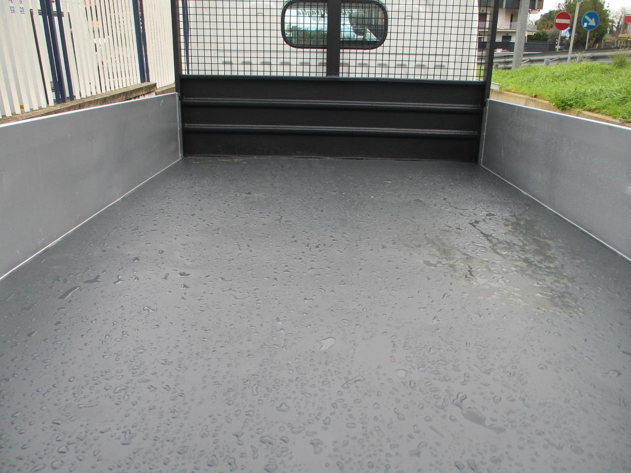 Nissan Cabstar NT 400 35-14 2.5 140CV E5 RIBALTABILE TRILATERALE