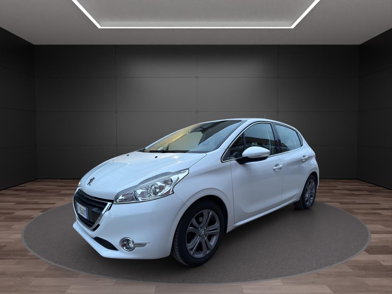 Peugeot 208 1.4 HDi 68 CV 5 porte Allure