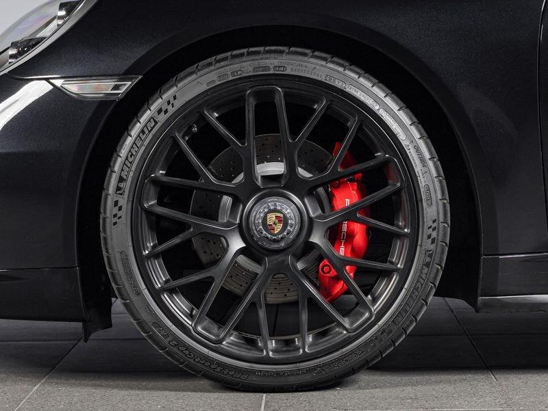 Porsche 911 991 Carrera 4 GTS Coupé 3.8 PDK