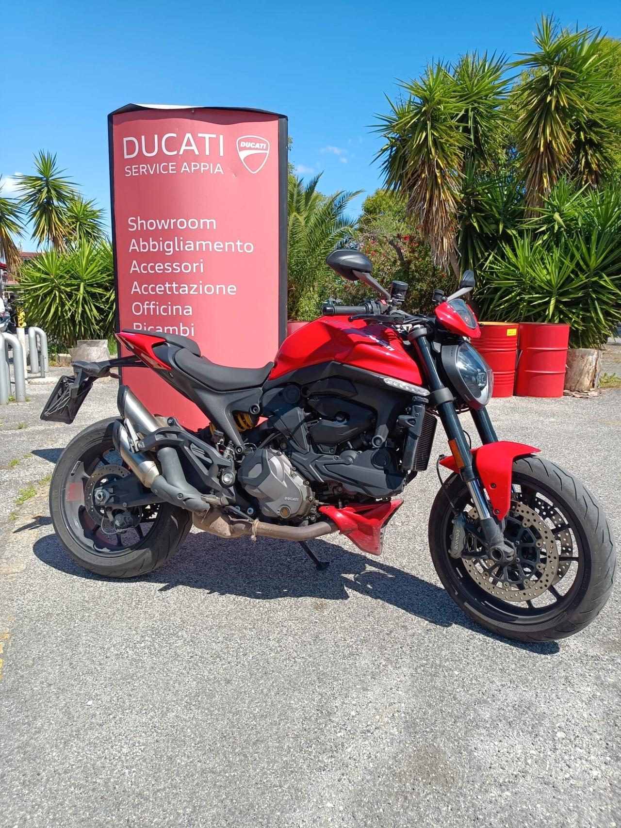 Ducati Monster 937 RED