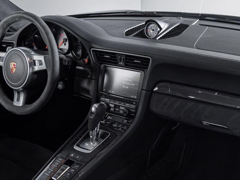 Porsche 911 991 Carrera 4 GTS Coupé 3.8 PDK