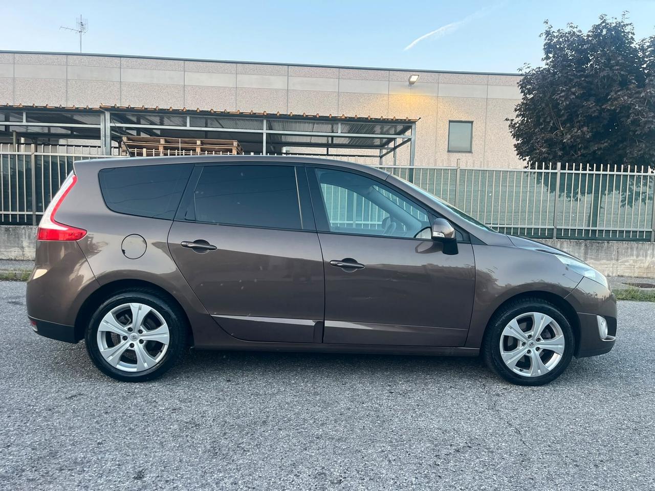 Renault Scenic 1.4 TCe Luxe 7 POSTI