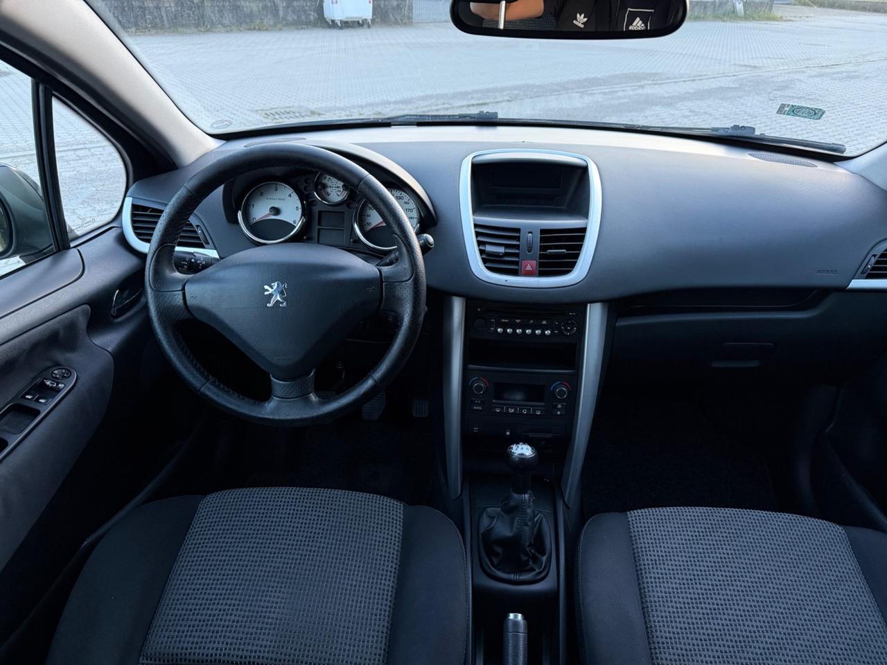 Peugeot 207 1.6 HDi 90CV 5p. 99g