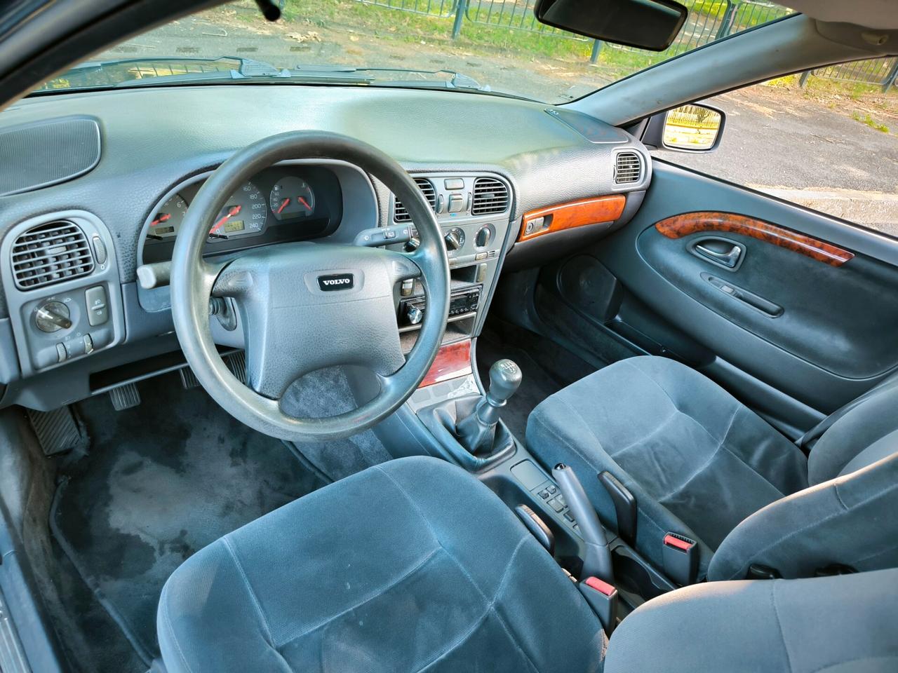 Volvo V40 2.0 16V cat