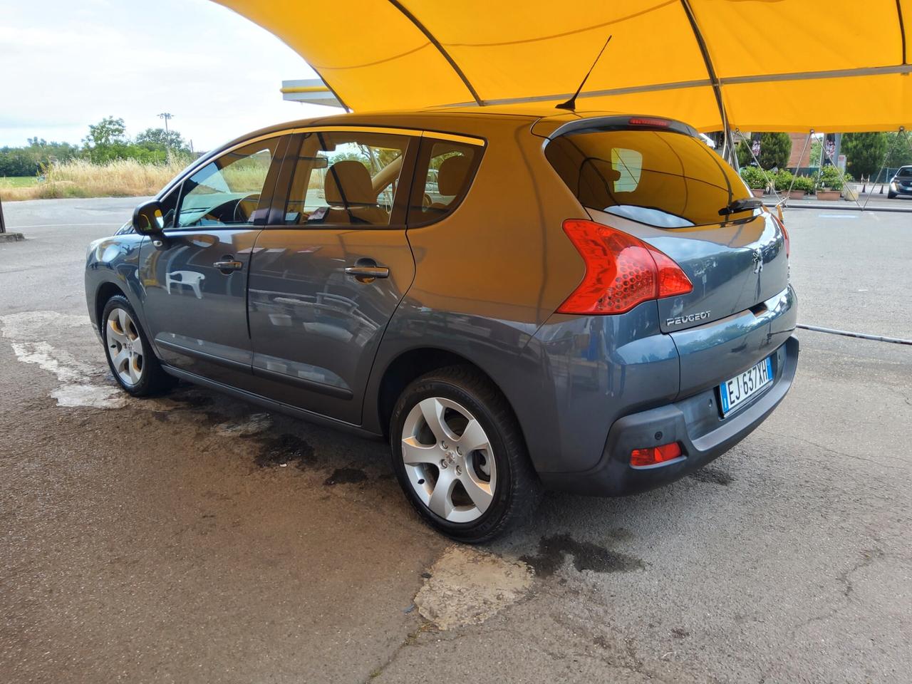 Peugeot 3008 1.6 e-HDi 112CV cambio robotizzato Stop&Start Active