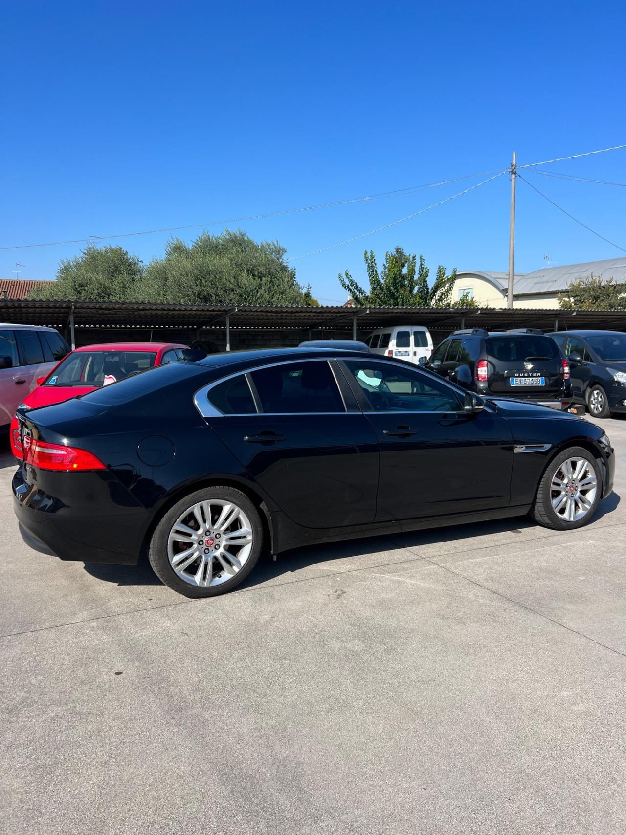 Jaguar XE 2.0 D Turbo 180CV Pure