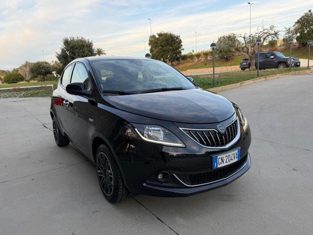 LANCIA Ypsilon HYBRID GOLD+NAVI+SENSORI PARK+5 POSTI