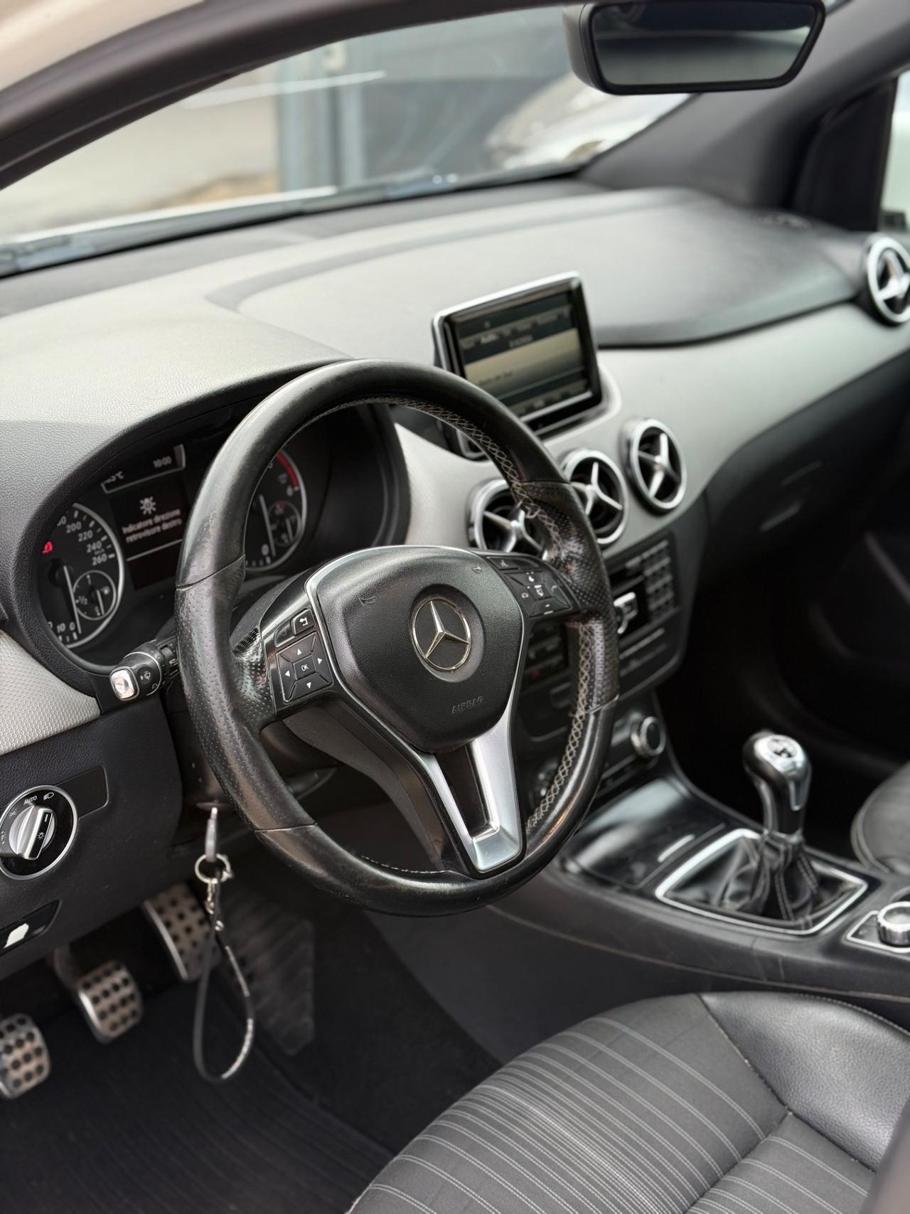 Mercedes-benz B 180 CDI BlueEFFICIENCY Premium