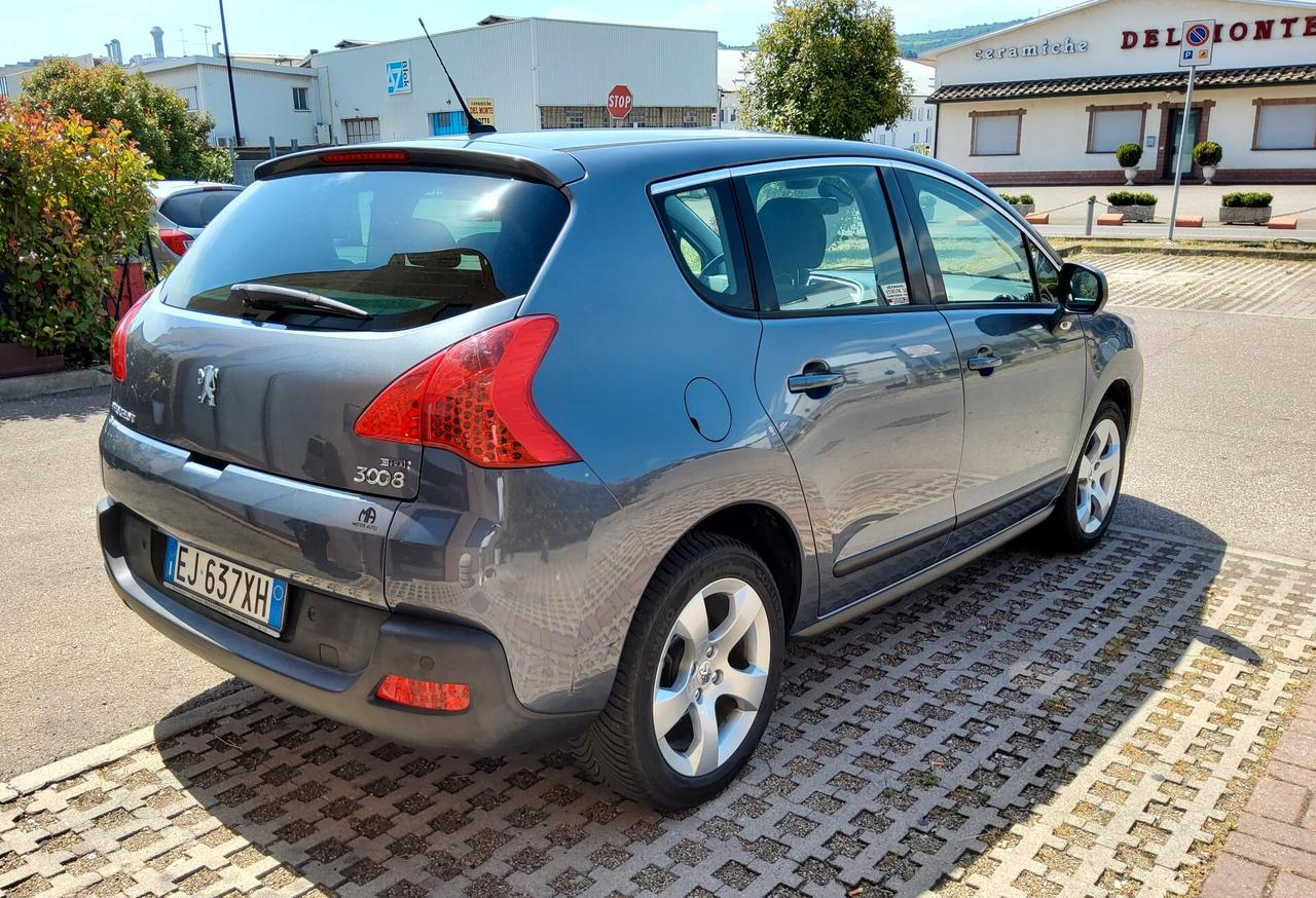 Peugeot 3008 1.6 e-HDi 112CV cambio robotizzato Stop&Start Access