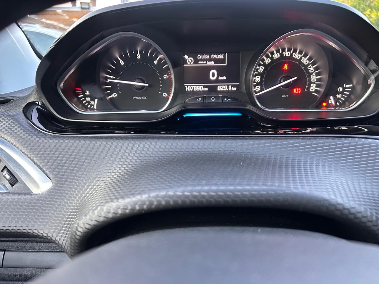 Peugeot 208 BlueHDi 75 5 porte Allure