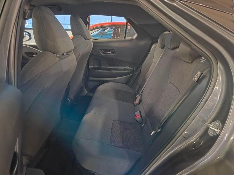 Toyota C-HR (2023-) 1.8 HV Active