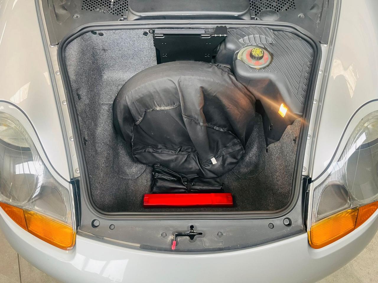 Porsche Boxster 2.5i 24V cat