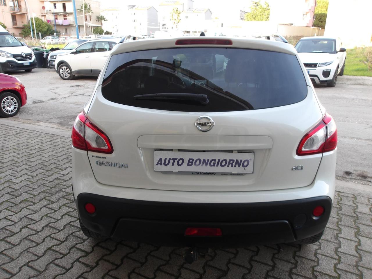 Nissan Qashqai 1.5 dci Tekna Dpf FL *TETTO PANORAMICO * GANCIO DI TRAINO *