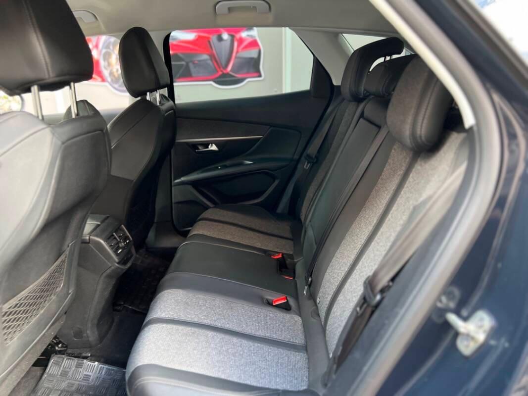 Peugeot 3008 BlueHDi 130 EAT8 Allure 2019