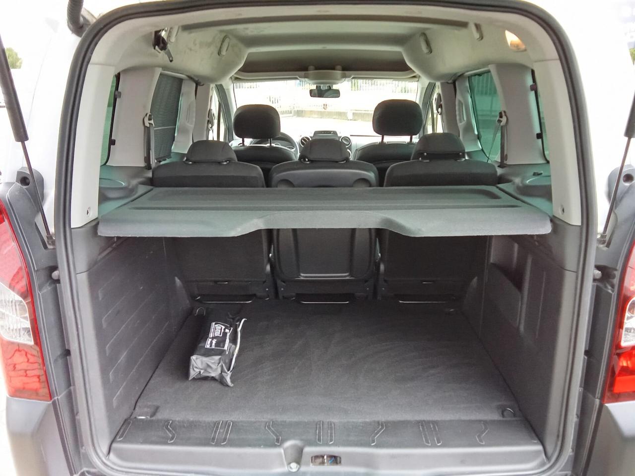Peugeot Partner Tepee BlueHDi 120 S&S Outdoor