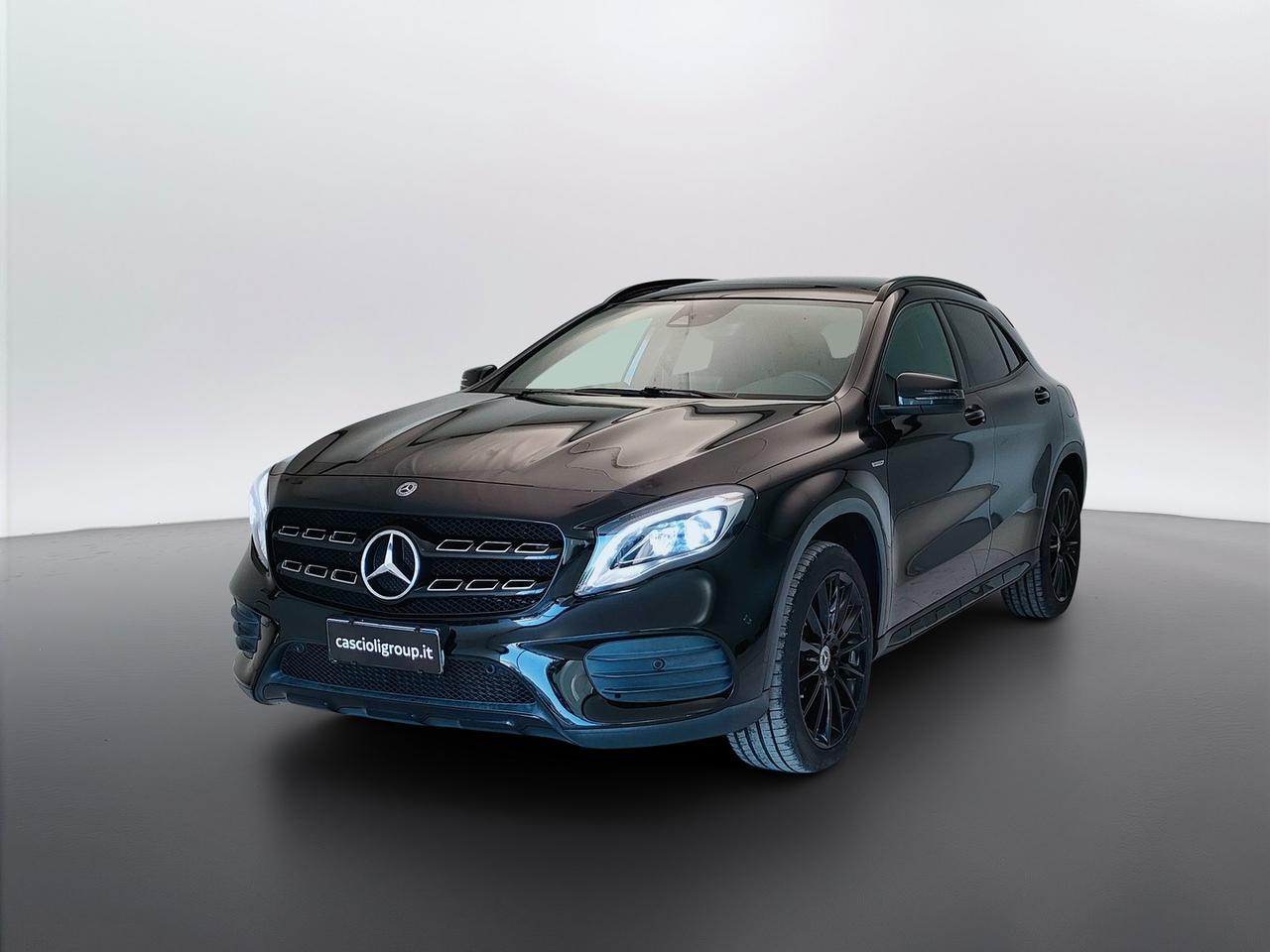 Mercedes-Benz GLA-X156 2017 - GLA 200 d Night Edition auto