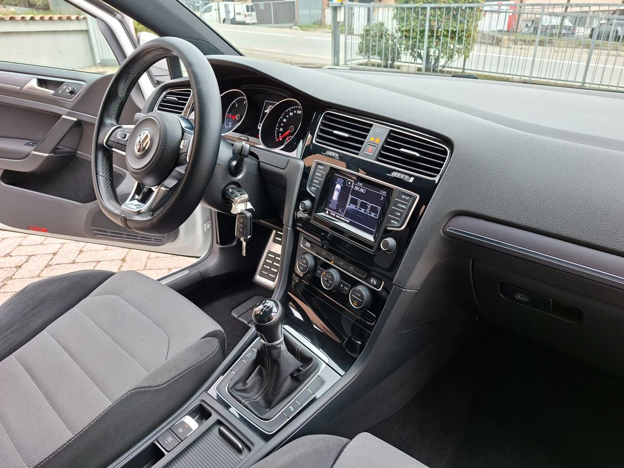 Volkswagen Golf 1.6 TDI 5p. R-line BlueMotion Technology