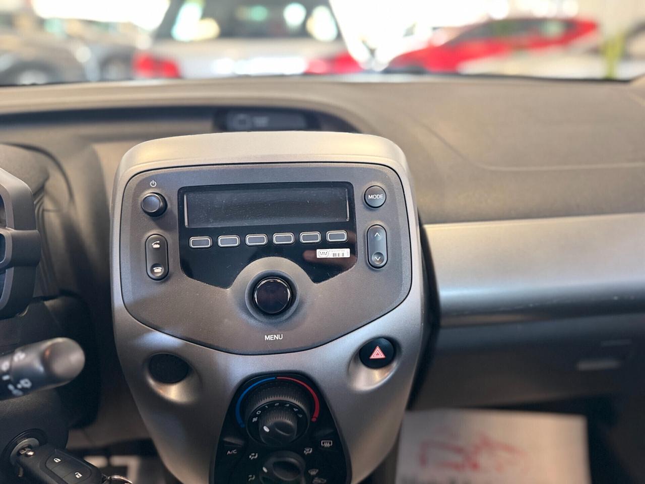 Toyota Aygo 1.0 VVT-i 72 CV 5 porte x-cite