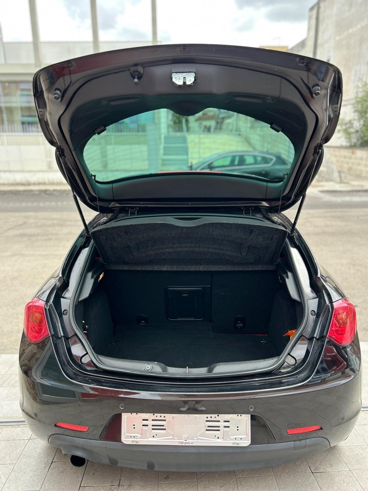 Alfa Romeo Giulietta 1.6 105 CV-2014-NAVI-PELLE TOTALE