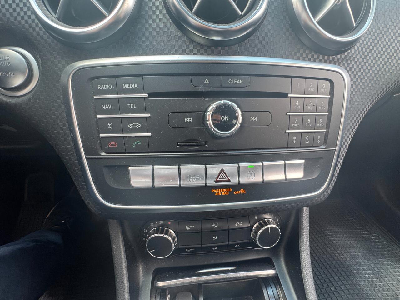 MERCEDES-BENZ A 180 d Automatic Business