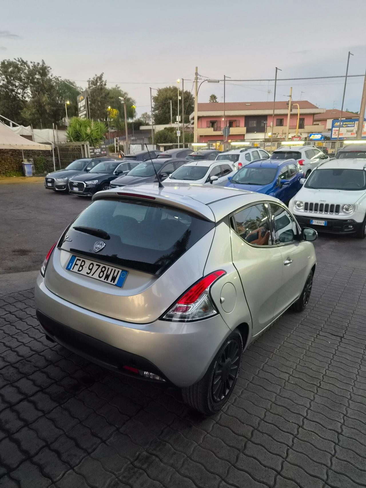 Lancia Ypsilon 1.2 69 CV 5 porte Platinum