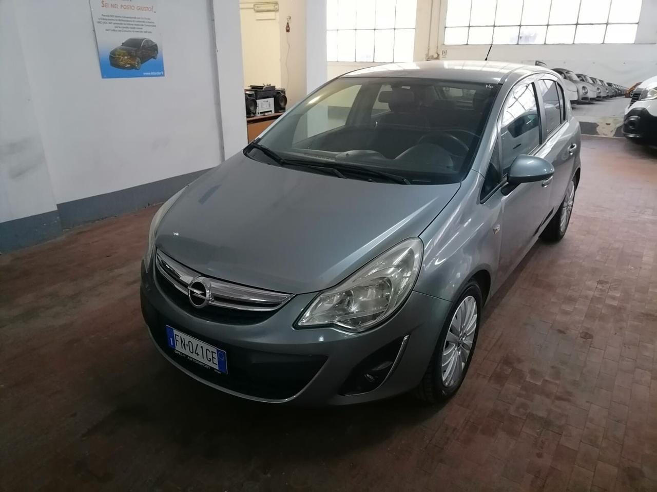 Opel Corsa 1.2 16v 85cv Cosmo Ok Neop.
