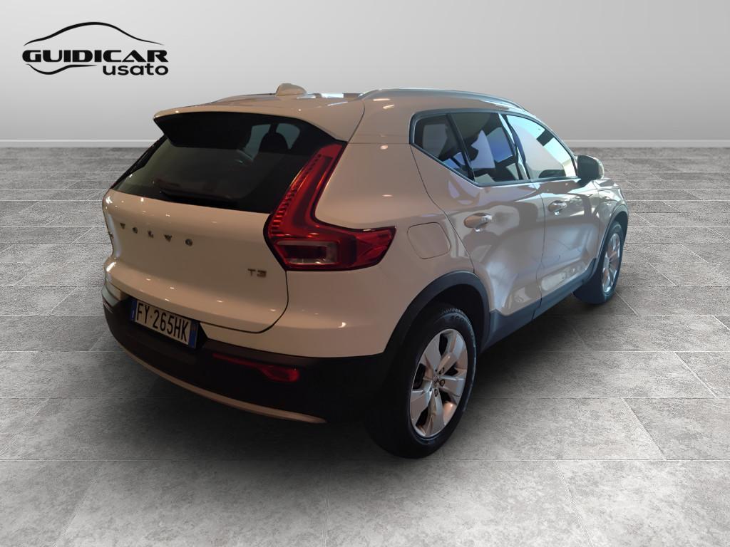 VOLVO XC40 - XC40 1.5 t3 Momentum 163cv my20