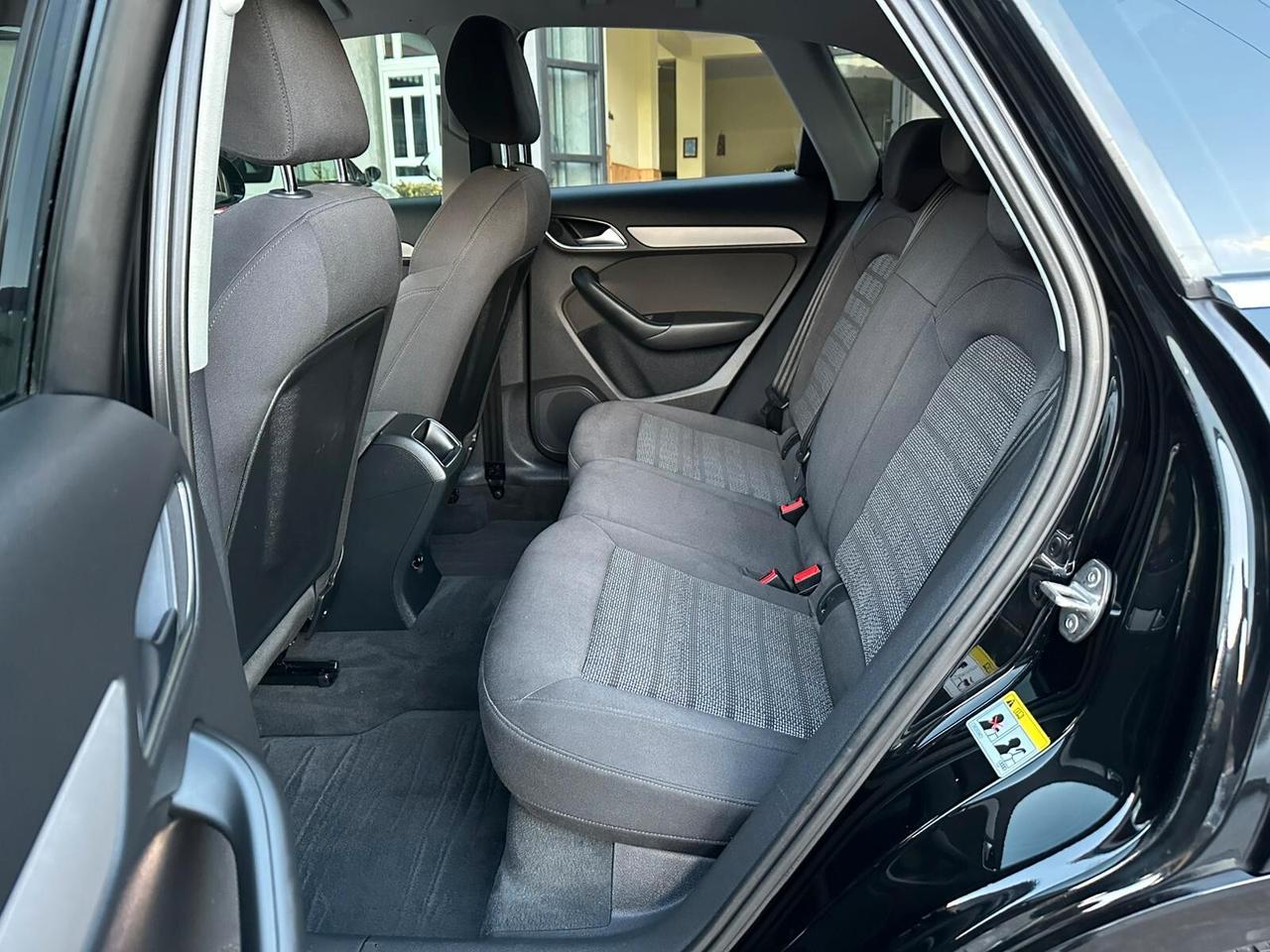 Audi Q3 2.0 TDI S-LINE 140 CV
