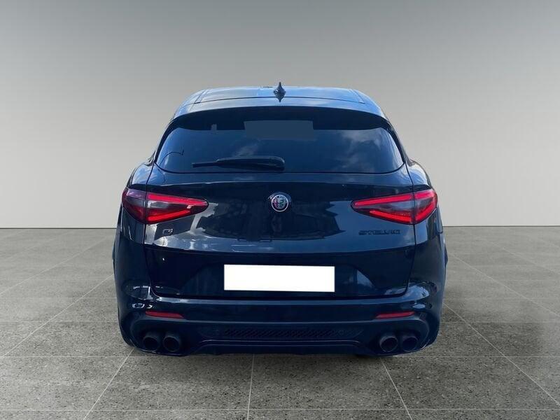Alfa Romeo Stelvio 2.9 Bi-Turbo V6 510 CV AT8 Quadrifoglio