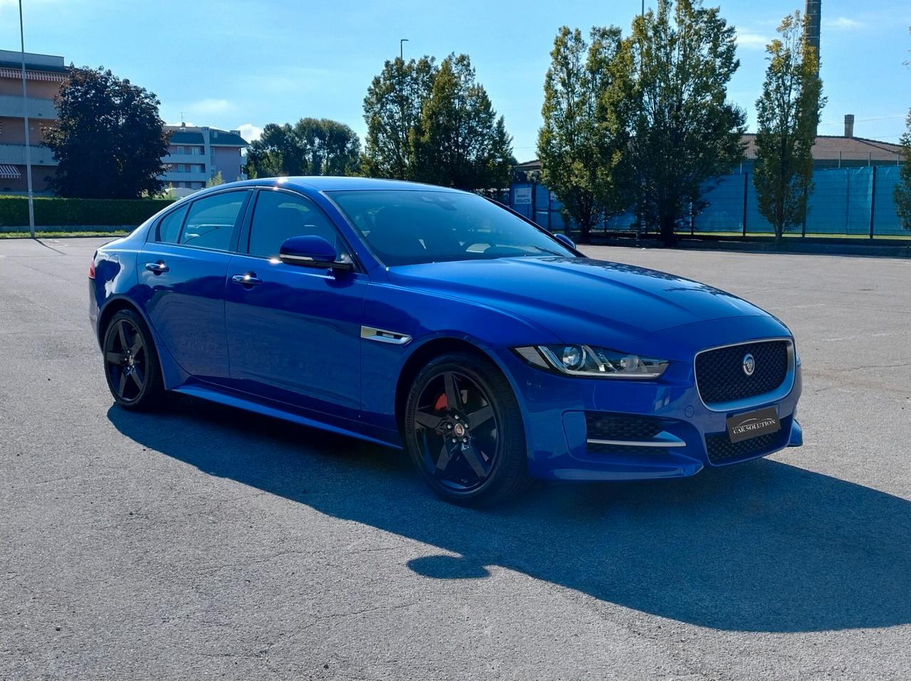 Jaguar XE 25d AWD 240cv aut. R-Sport