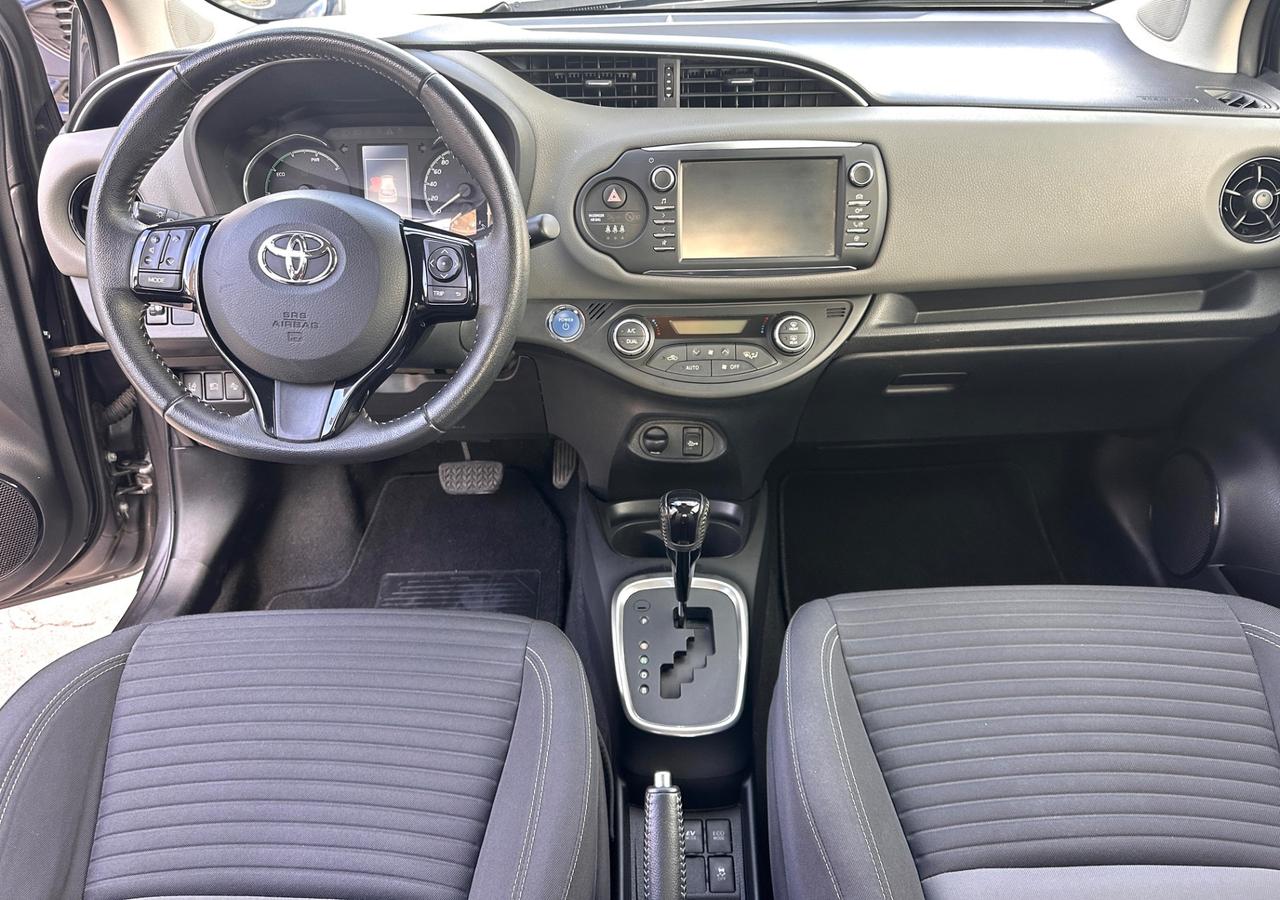 Toyota Yaris 1.5 BENZ/Hybrid 101cv 5p Lounge AUTOMATICA