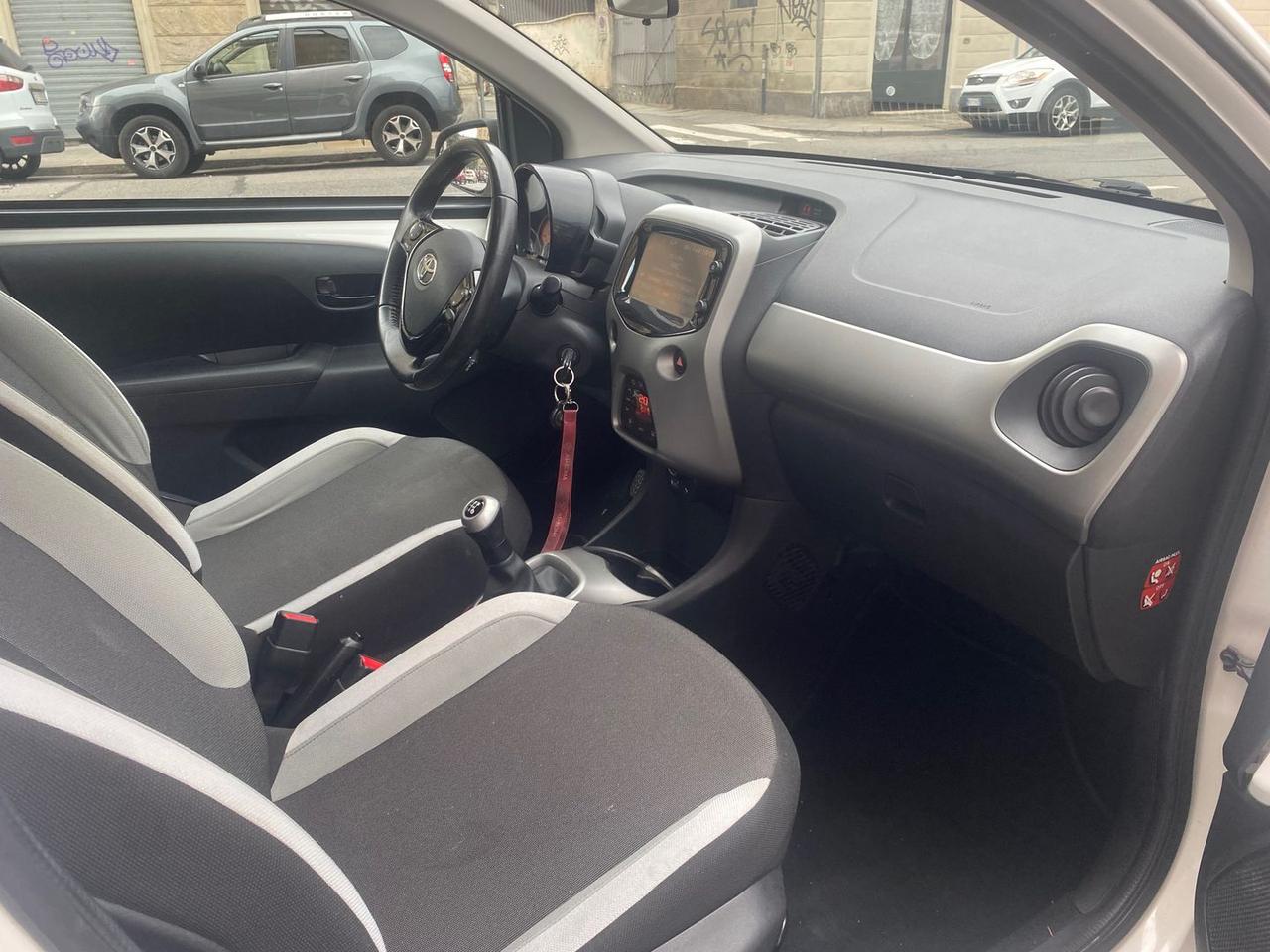 Toyota Aygo X-Play #11983