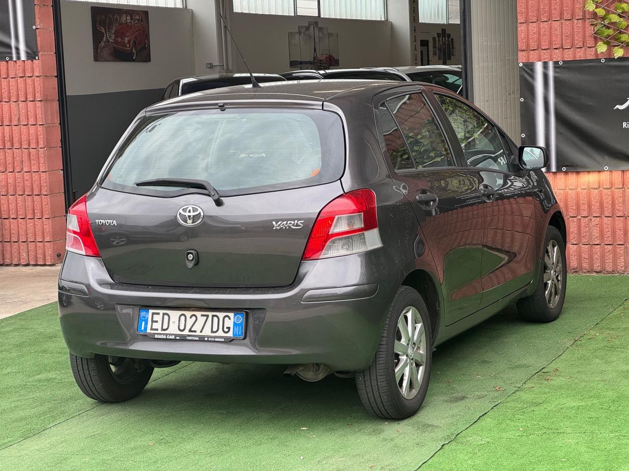 Toyota Yaris 1.0 5 porte Sol GPL