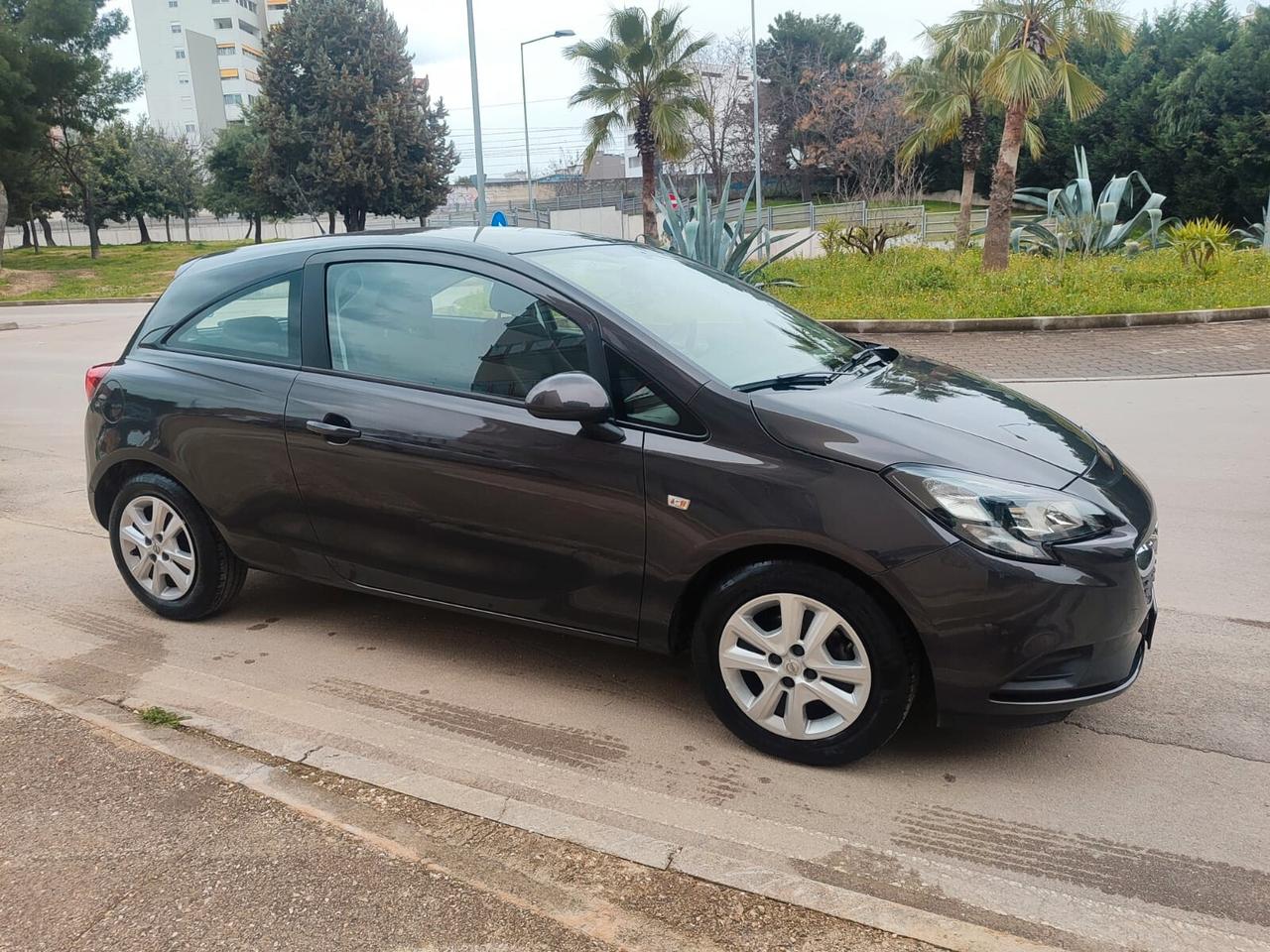 Opel Corsa 1.2 BENZINA (KM 42000)