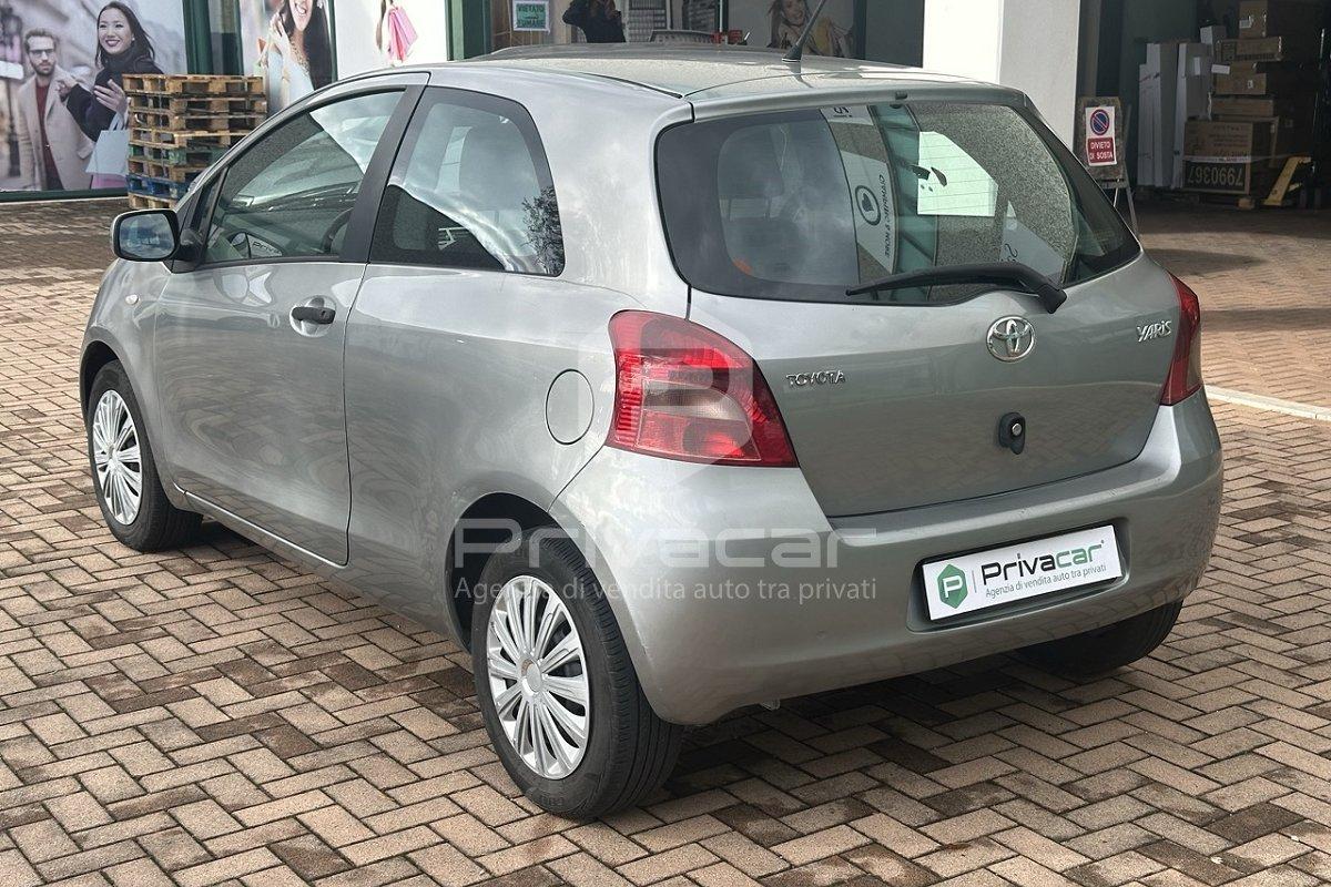 TOYOTA Yaris 1.3 3 porte Luna