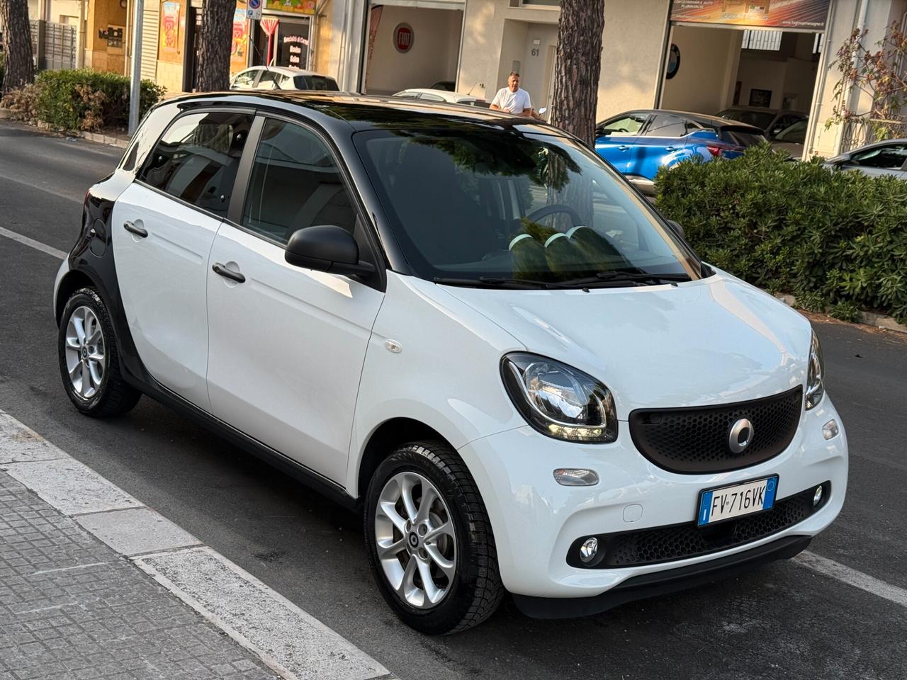 Smart ForFour 70 1.0 Passion *LED - 2019