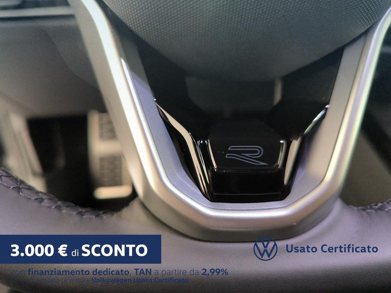 Volkswagen Golf 1.5 etsi r-line plus 150cv dsg