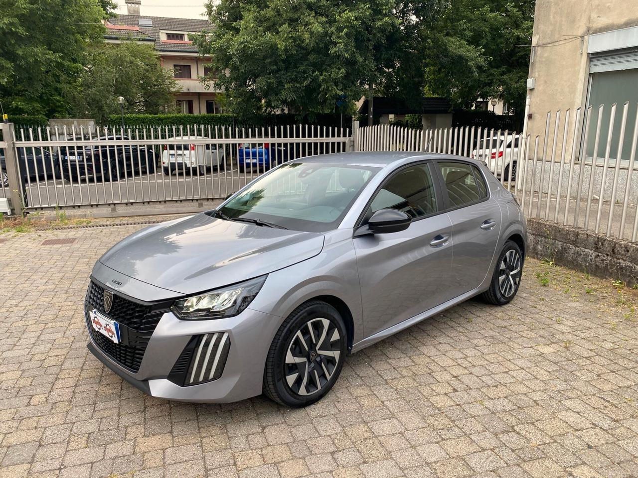 Peugeot 208 PureTech 75 KW 5 porte Active ok neopatentati