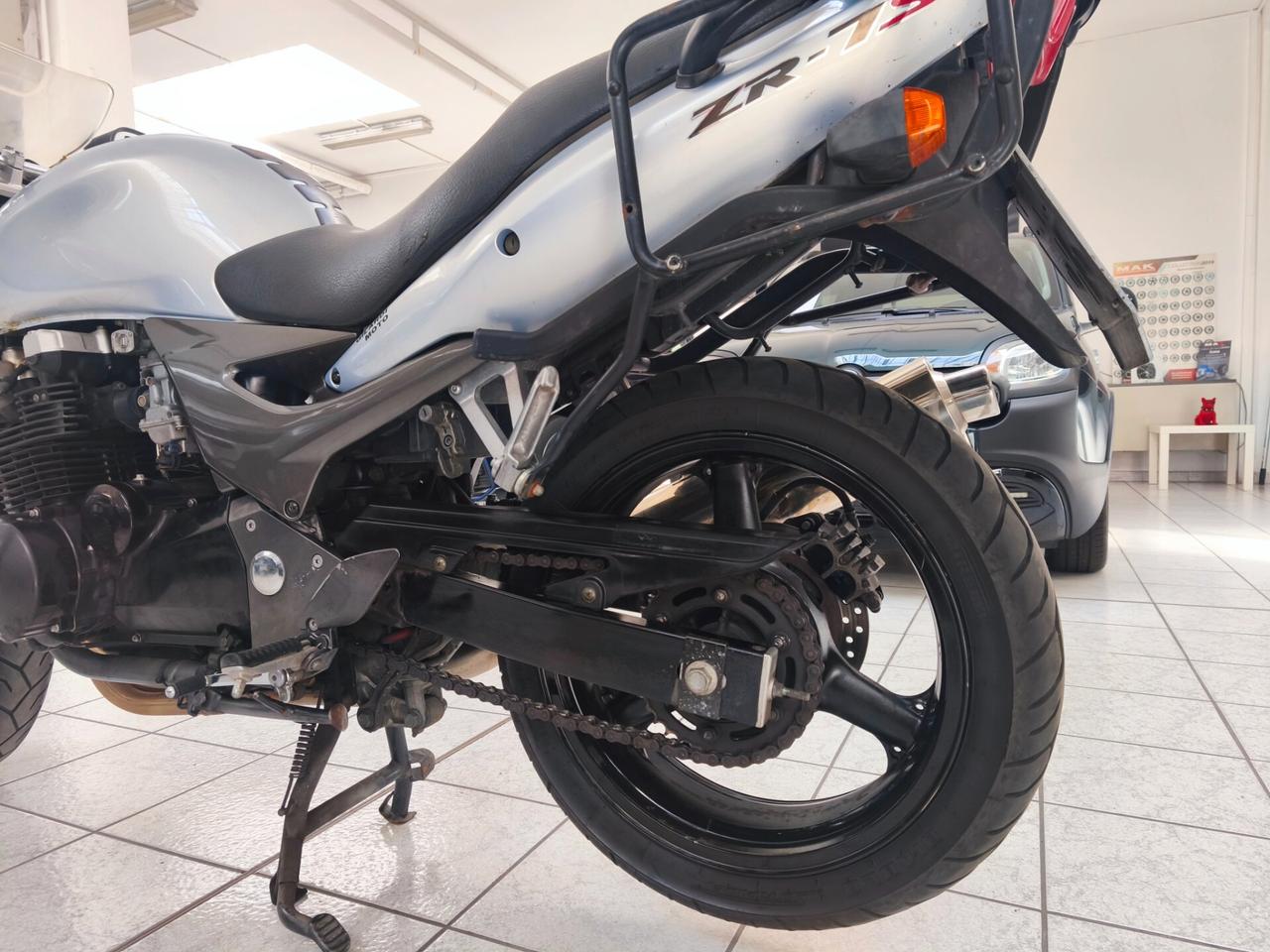 Kawasaki ZR 7