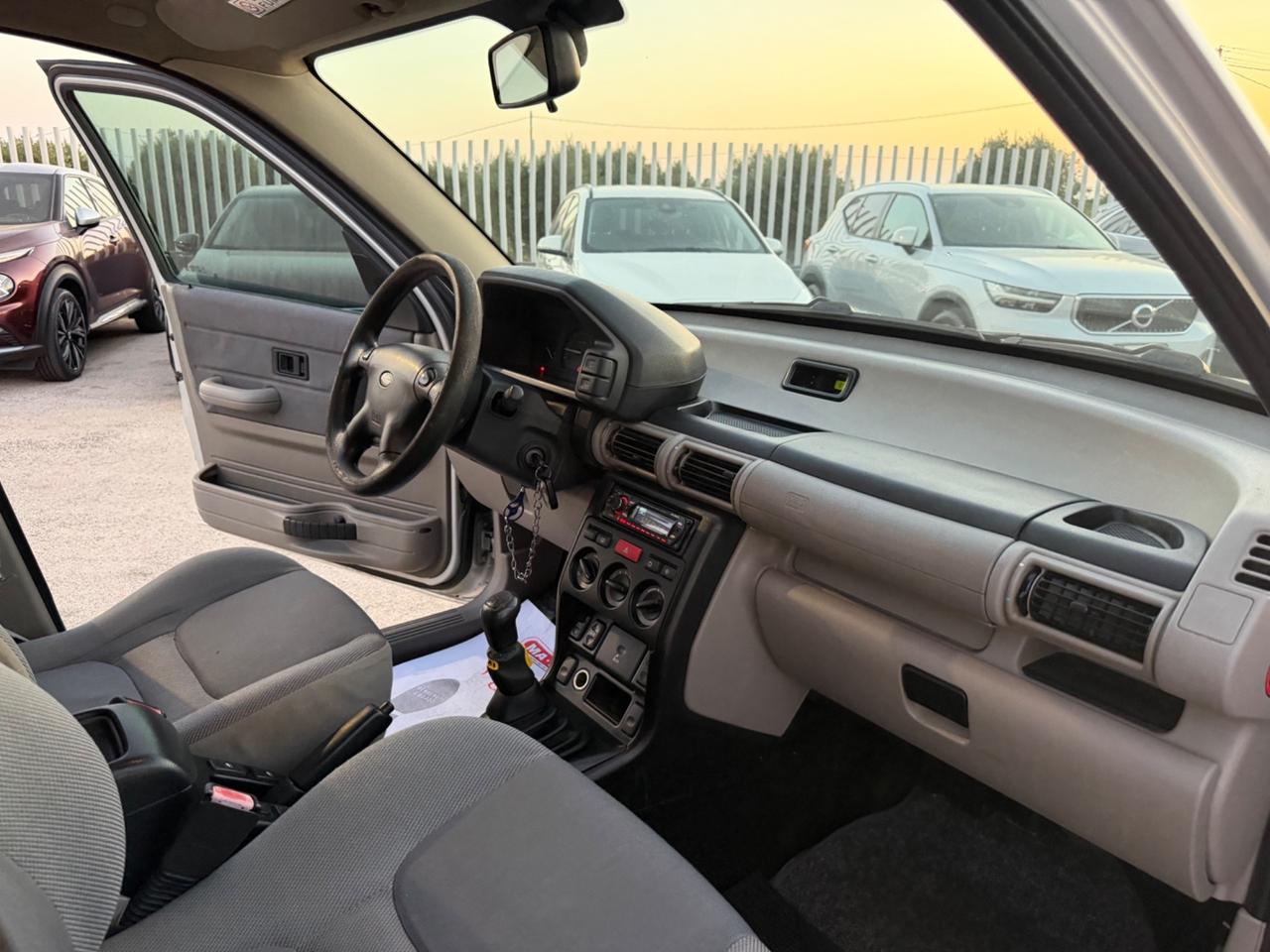 LAND ROVER FREELANDER 2.0 TD4 5 PORTE MY BMW