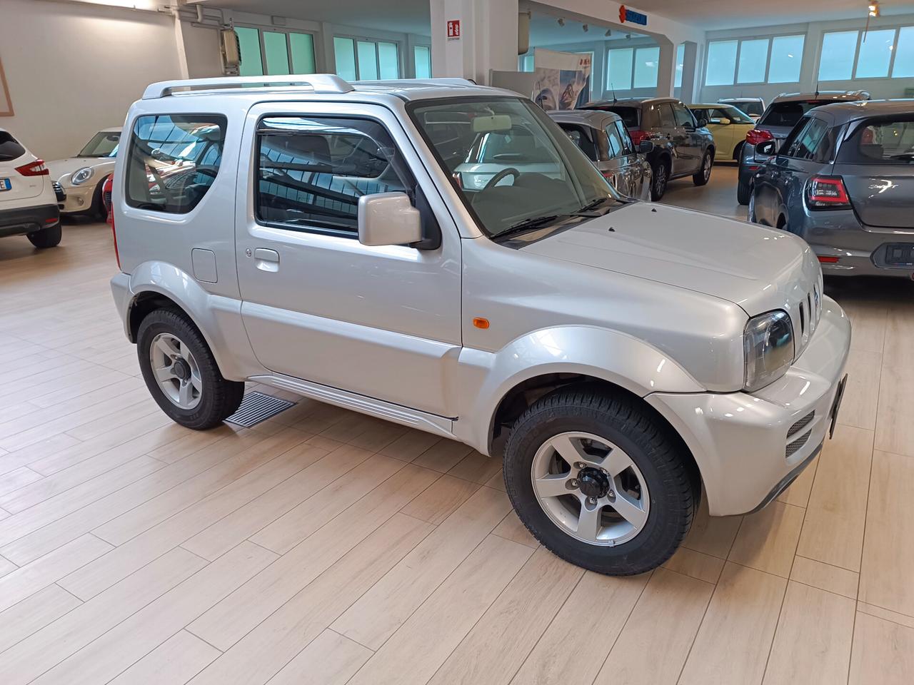 Suzuki Jimny 1.3i 16V cat 4WD JLX Più