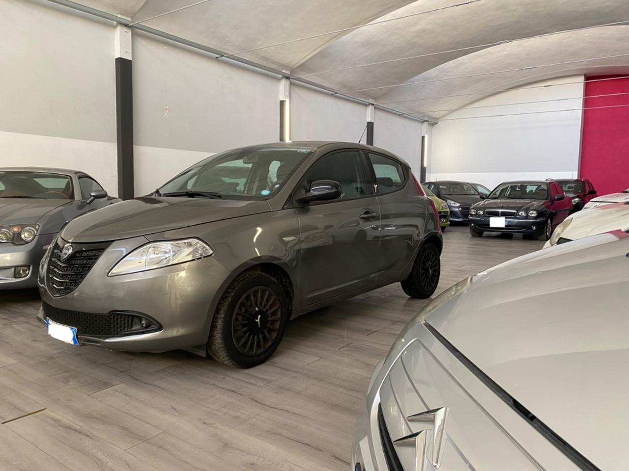 Lancia Ypsilon 1.2 69 CV 5 porte Elle