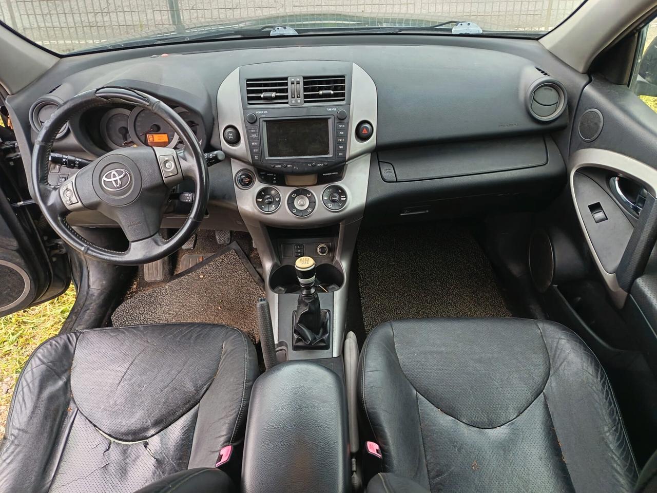 TOYOTA RAV4 2006 2.2 D-4D 177 CV Luxury PELLE NAVI CRUIS DA CONTROLLARE