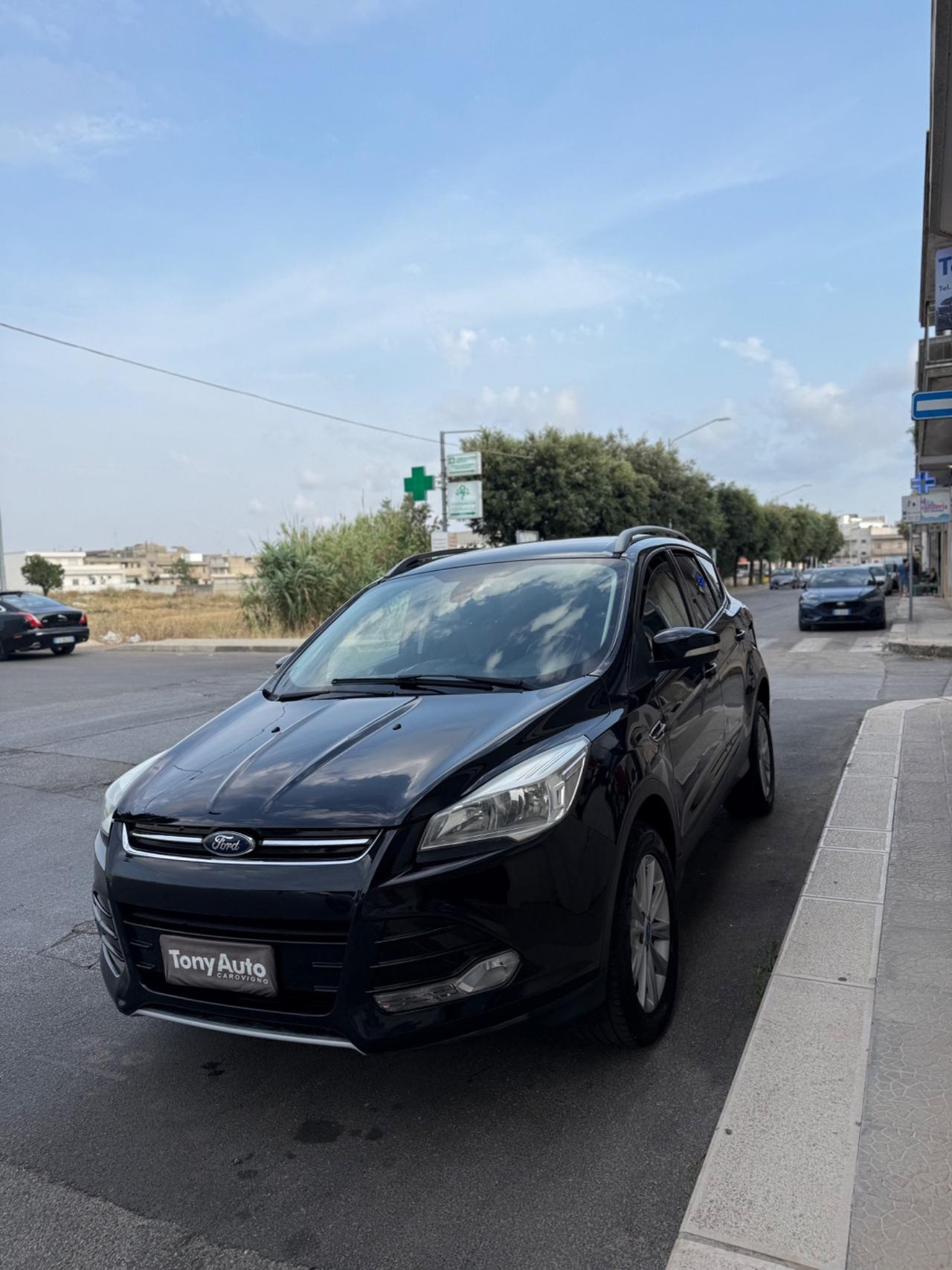 Ford Kuga 2.0 tdci Titanium 4wd 140cv powershift NAVI,PELLE,CAMBIO AUTOMATICO SOSTITUITO NUOVO 05/2025