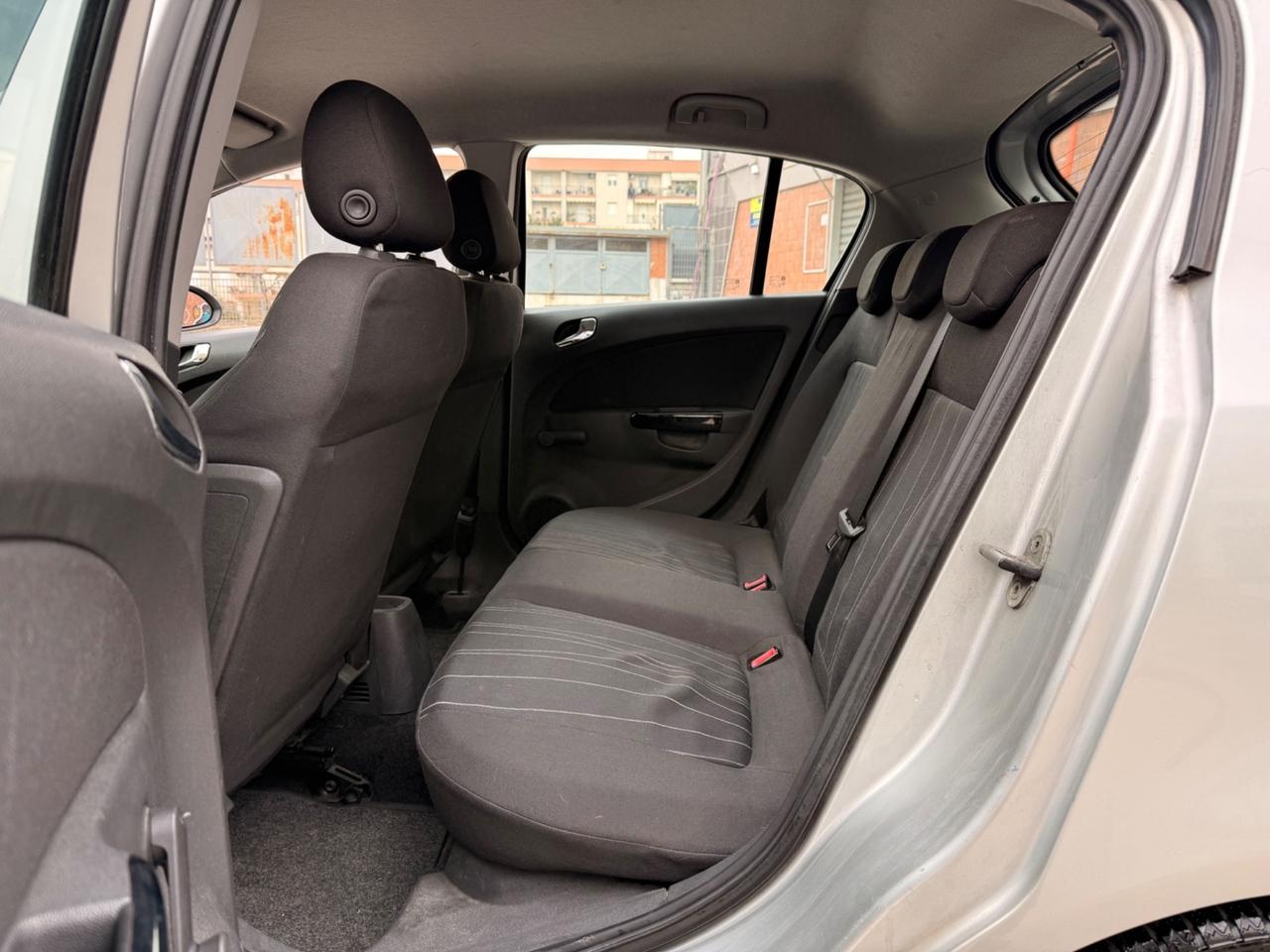 Opel Corsa Restayling 1.2 benz 5 porte Full Perfetta
