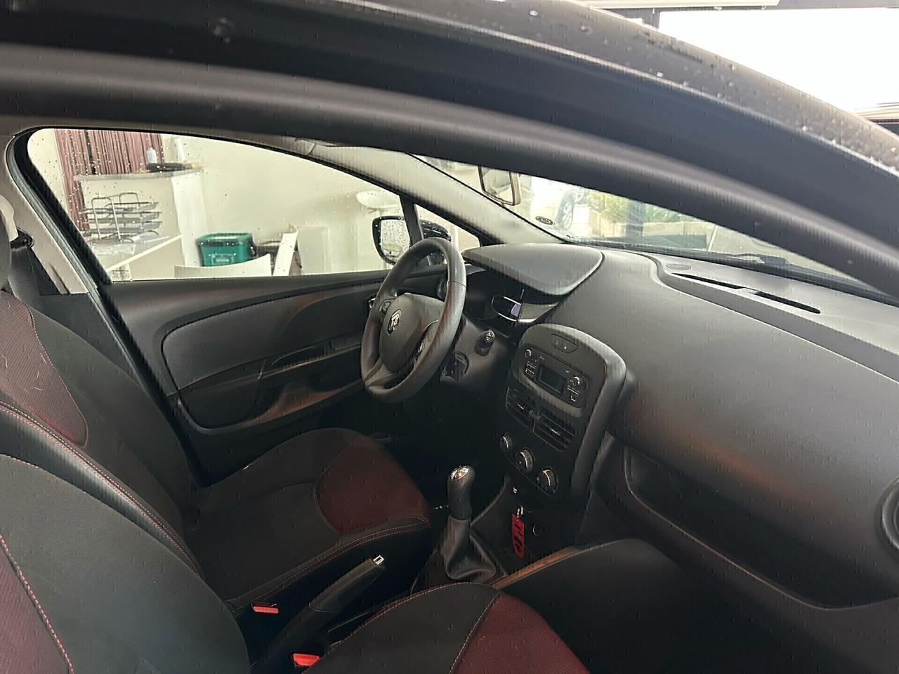 Renault Clio 1.2 75CV 5 porte METANO