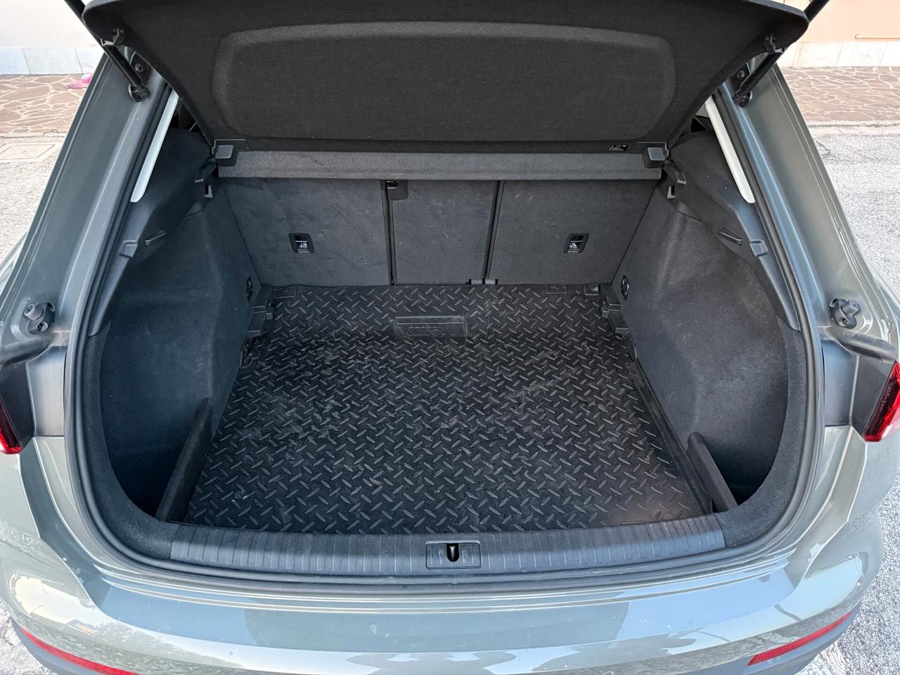 Audi Q3 35 TFSI Business