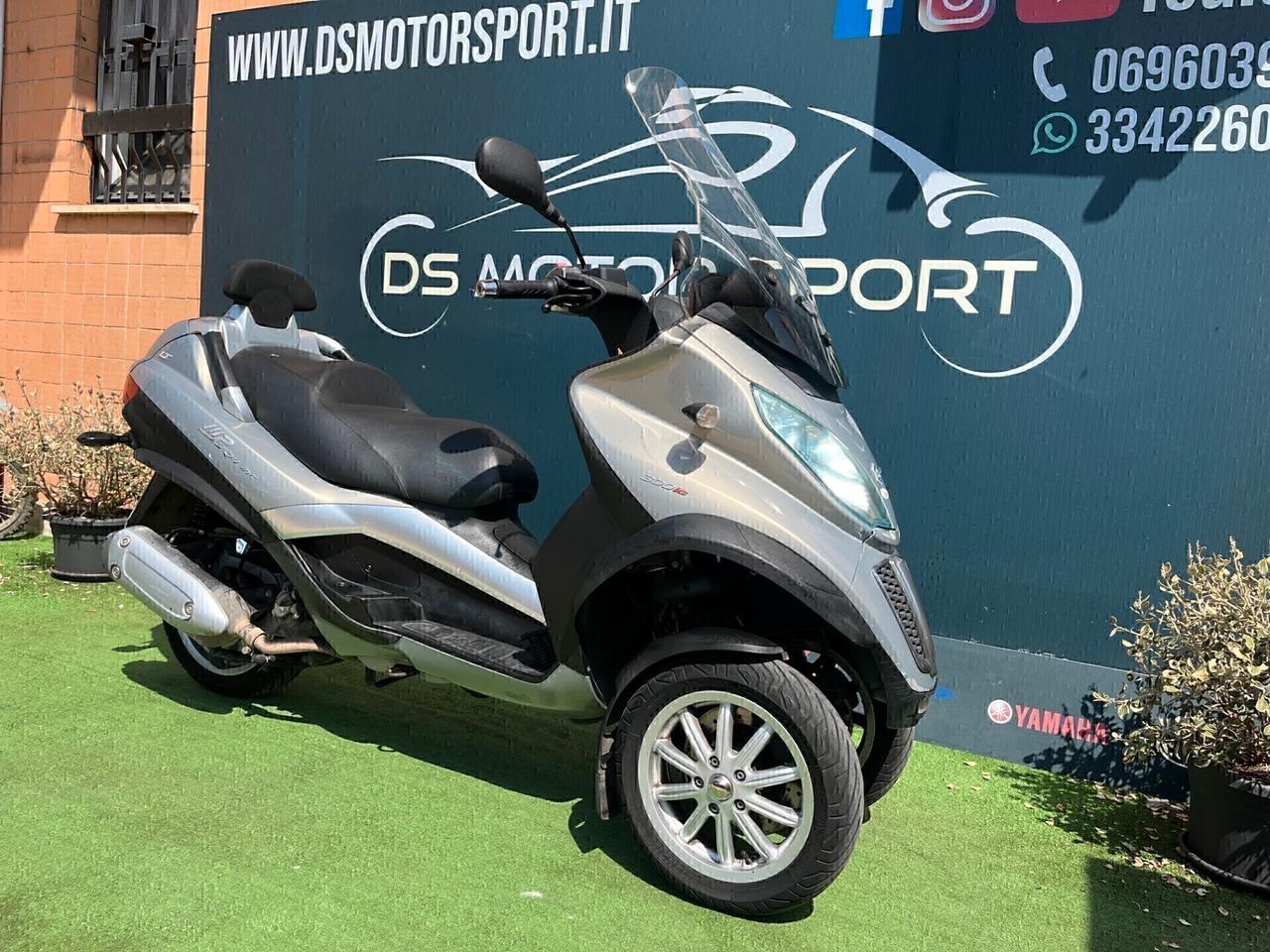 Piaggio MP3 LT PATENTE B